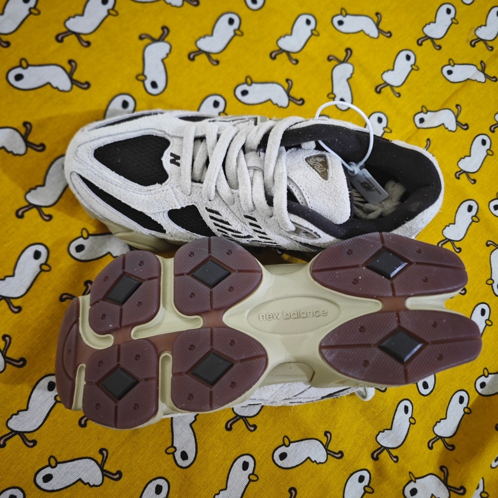 New Balance White and Black Athletic Lace-Up Sneakers - Picture 6 of 8
